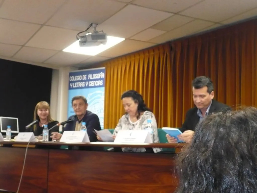 Ana Roa, book Education One size fits all