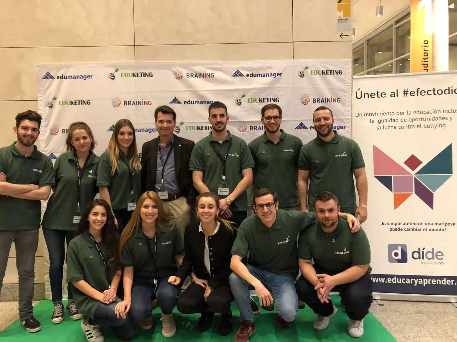 Eduketing, hostesses, hosts, dide